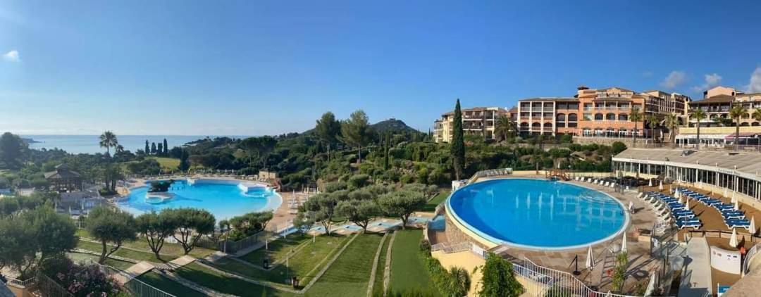 Saint-Raphael- Vue Mer Et Massif De L'Esterel Eksteriør bilde