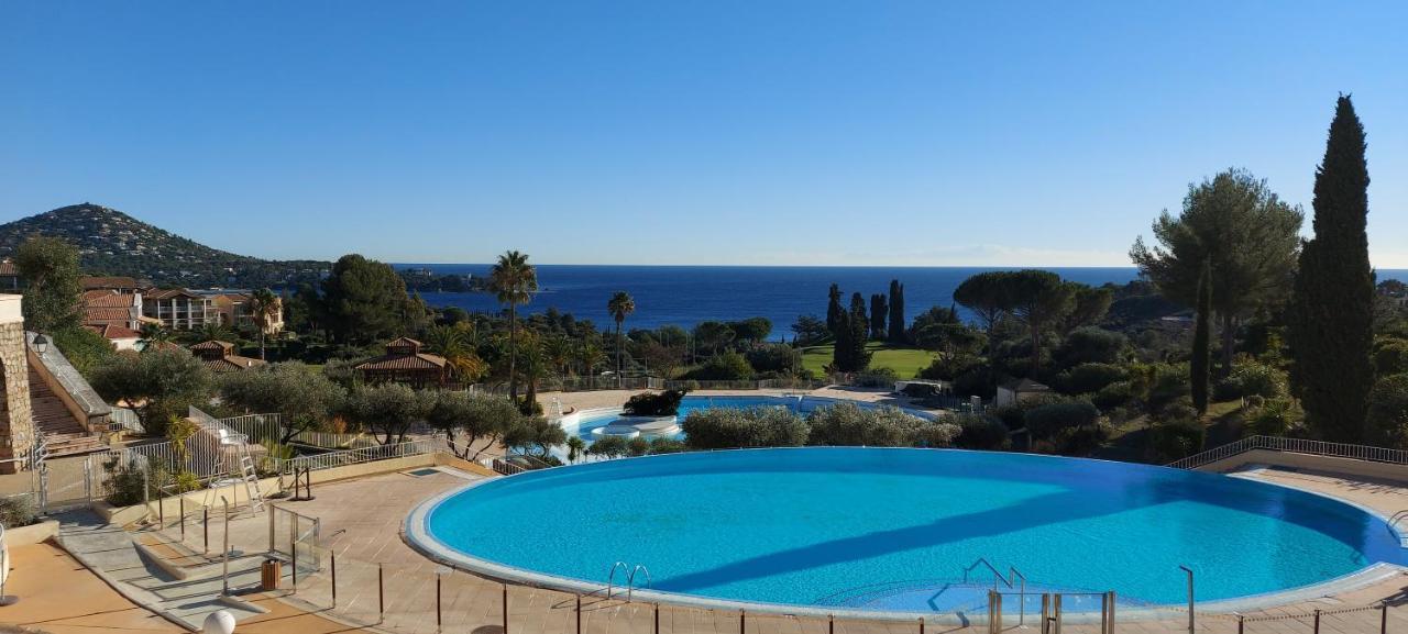 Saint-Raphael- Vue Mer Et Massif De L'Esterel Eksteriør bilde