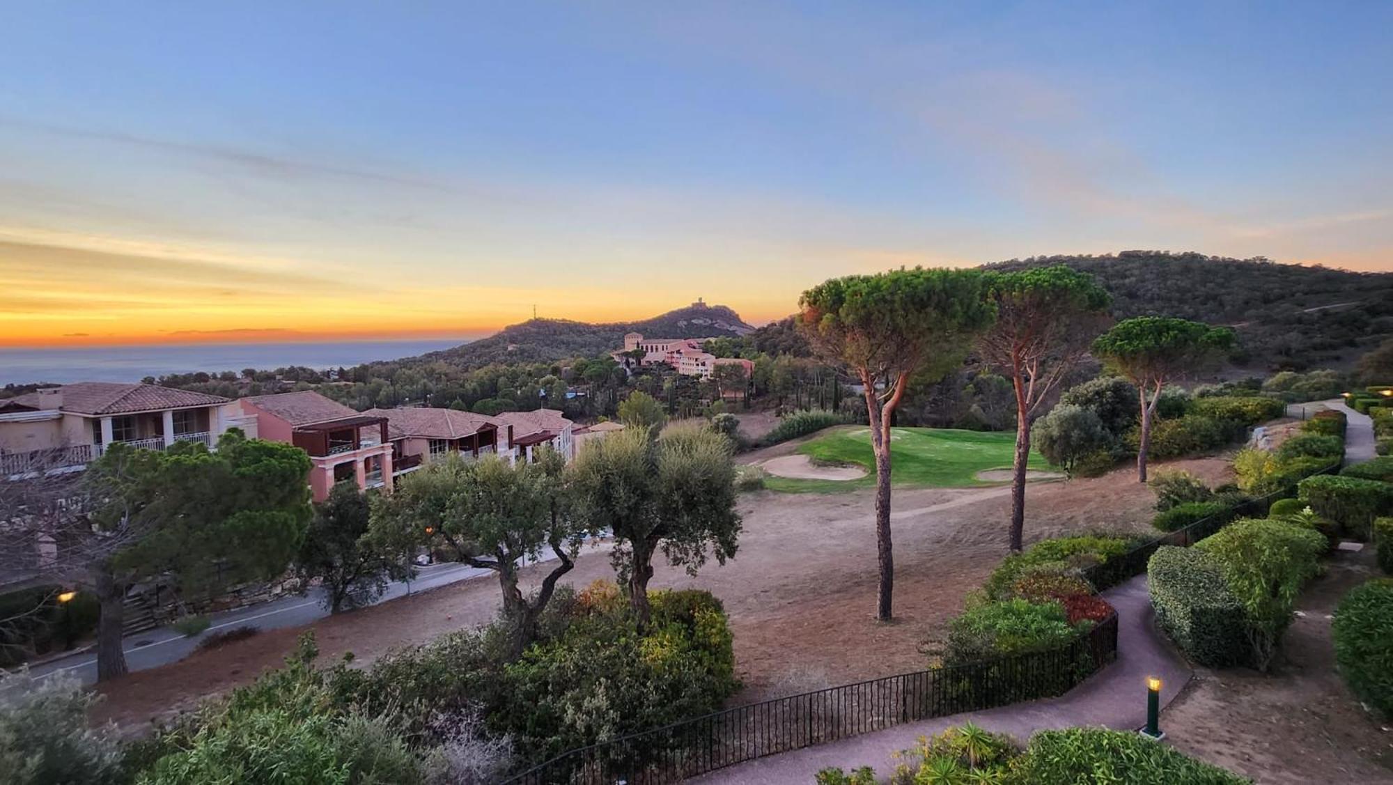 Saint-Raphael- Vue Mer Et Massif De L'Esterel Eksteriør bilde