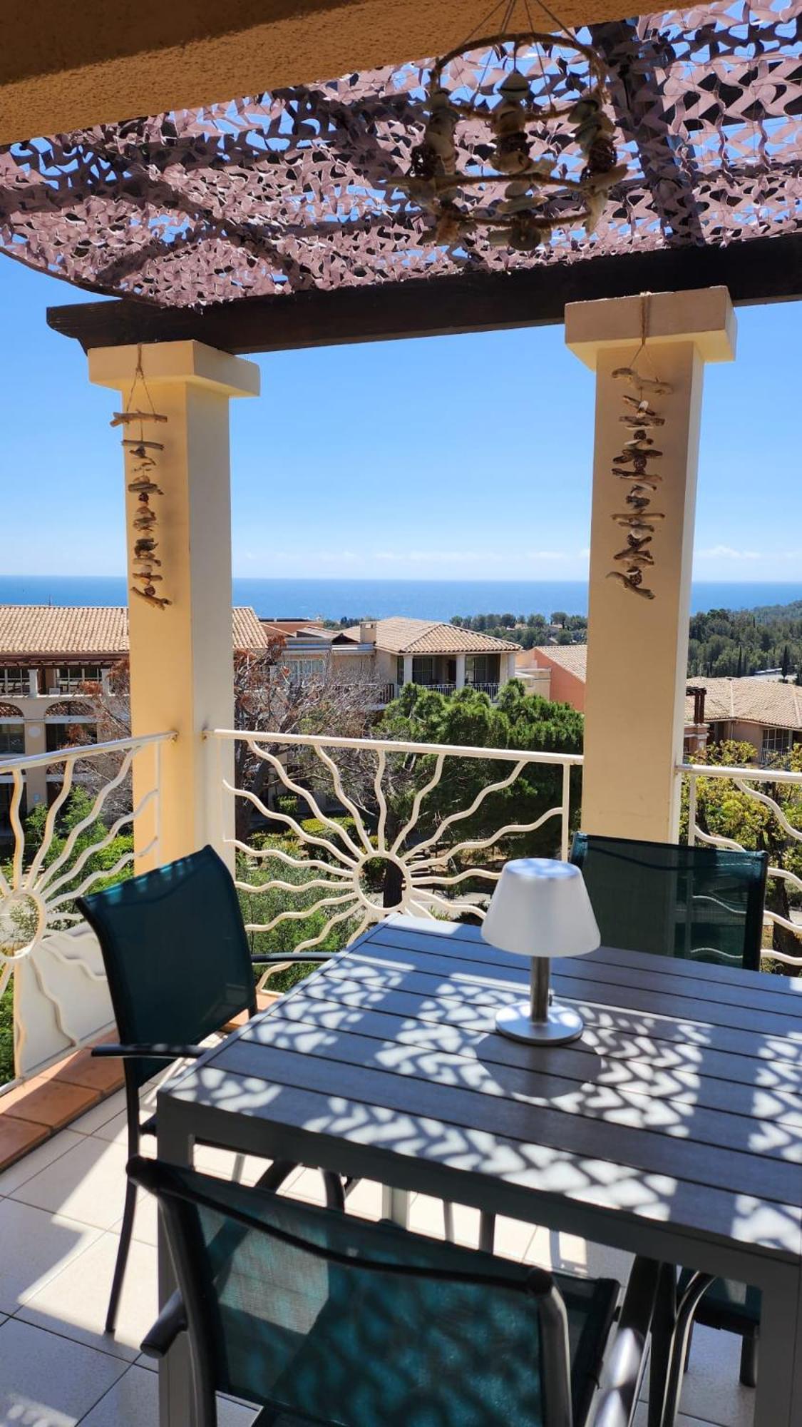 Saint-Raphael- Vue Mer Et Massif De L'Esterel Eksteriør bilde