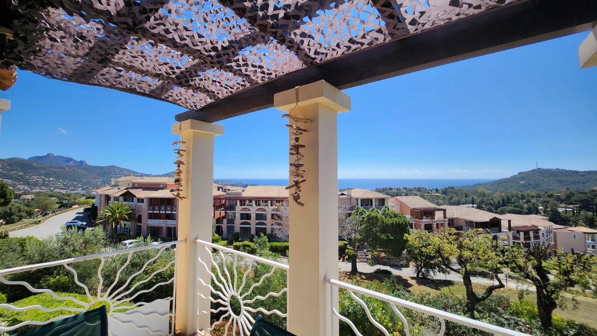 Saint-Raphael- Vue Mer Et Massif De L'Esterel Eksteriør bilde